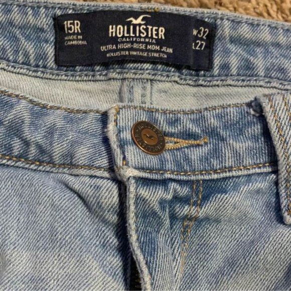 Ultra High Rise Mom Jeans - Picture 2 of 3